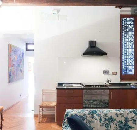 Apartment Your Boutique Spacious Via Del Corso